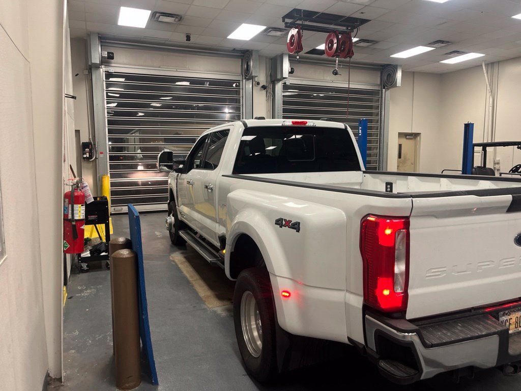 Used 2024 Ford F350 XLT w/ Snow Plow/Camper Package AWD/4WD image 6