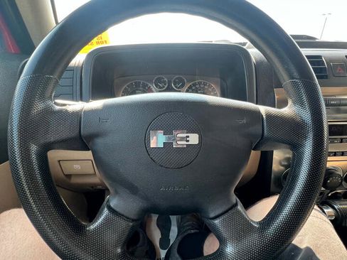 Used 2006 HUMMER H3 Sport Utility image 17