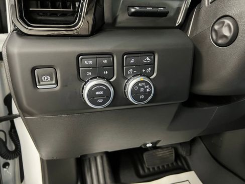 Used 2022 GMC Sierra 1500 AT4X image 37
