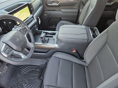 New 2026 Chevrolet Silverado 1500 LT Trail Boss w/ Convenience Package II image 18