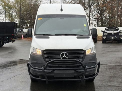 Used 2021 Mercedes-Benz Sprinter 2500 image 9