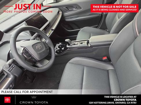 Used 2026 Toyota Prius XLE FWD image 4