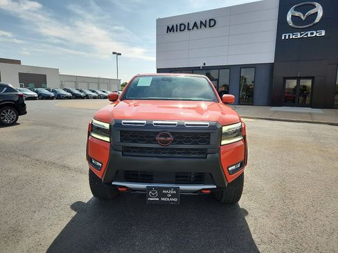 Used 2025 Nissan Frontier PRO-4X w/ Tow Package image 2