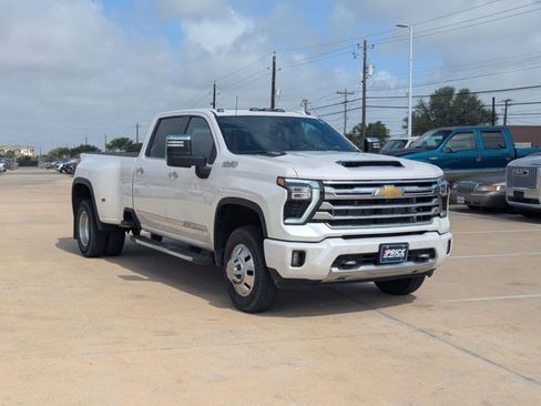 Certified 2024 Chevrolet Silverado 3500 High Country w/ High Country Premium Package image 2