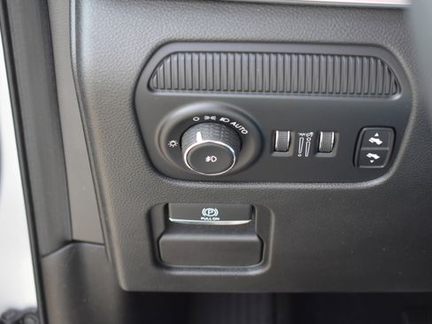 Used 2024 Jeep Wagoneer Series II w/ Convenience Group I image 16