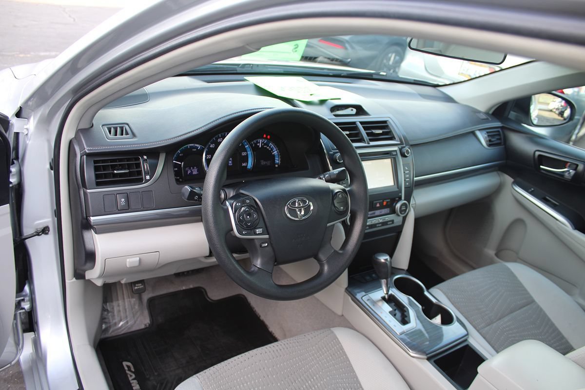 Used 2014 Toyota Camry LE FWD image 17