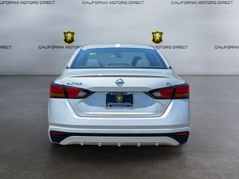 Used 2022 Nissan Altima 2.5 SV FWD image 4