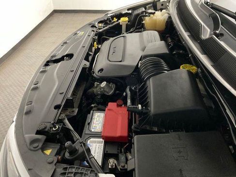 Used 2020 Chrysler Pacifica Limited FWD image 19