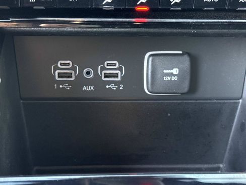 Certified 2024 Jeep Grand Cherokee Laredo RWD image 29
