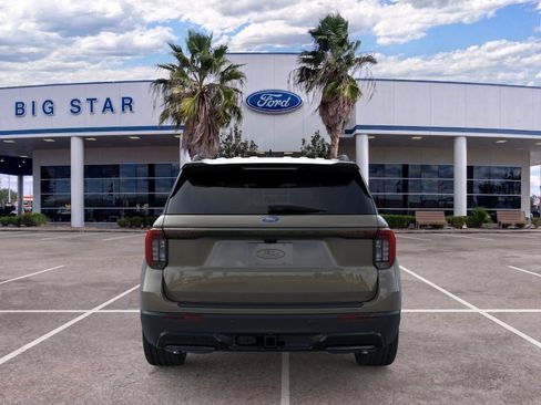 New 2026 Ford Explorer ST-Line w/ ST-Line Street Pack RWD image 6