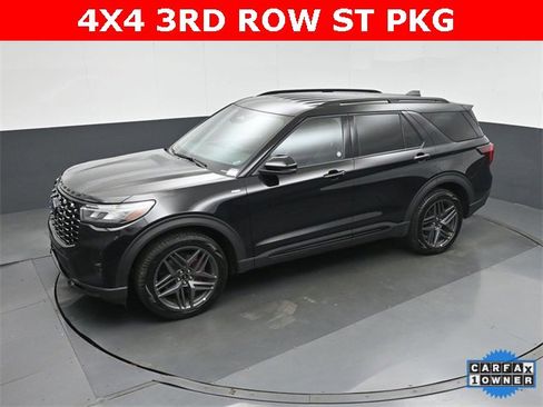 Used 2025 Ford Explorer ST-Line w/ ST-Line Street Pack image 25