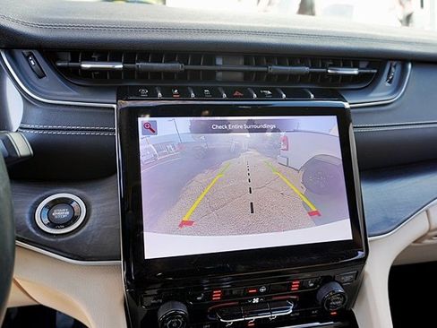 Used 2021 Jeep Grand Cherokee L Limited image 29