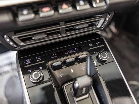 Used 2024 Porsche 911 Turbo image 32