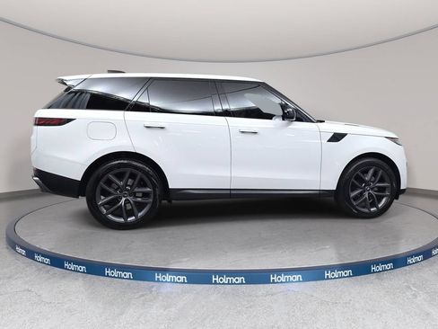 Used 2024 Land Rover Range Rover Sport SE AWD/4WD image 5