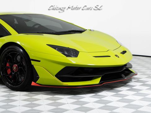 Used 2019 Lamborghini Aventador SVJ AWD/4WD image 12