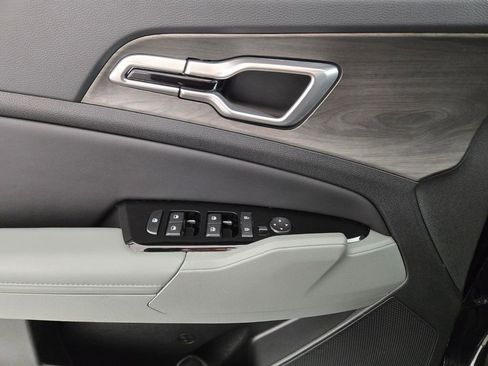 Used 2025 Kia Sportage X-Line w/ Premium Package image 25