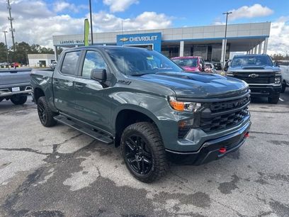 New 2026 Chevrolet Silverado 1500 Custom Trail Boss w/ LPO, Dark Essentials Package