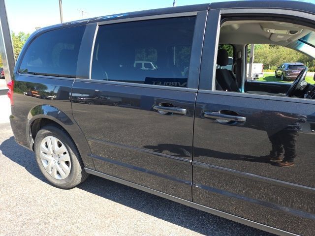 Used 2017 Dodge Grand Caravan SE w/ Power Window Group FWD image 28