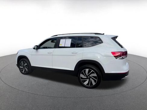 Used 2025 Volkswagen Atlas SE image 10