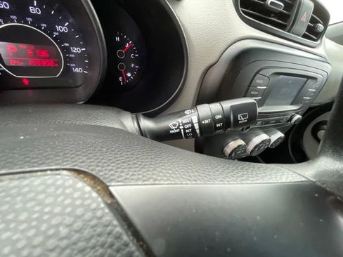 Used 2016 Kia Soul w/ Convenience Package FWD image 30