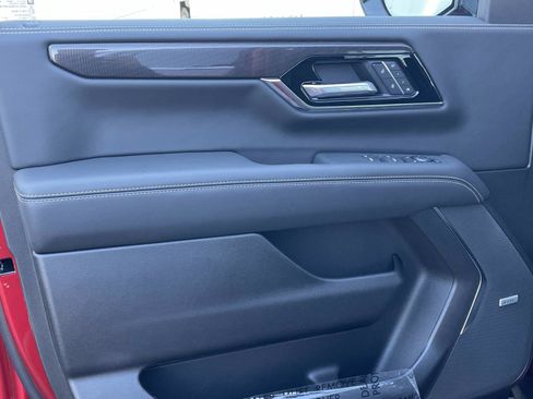 New 2026 GMC Yukon Elevation image 19