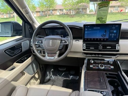 Used 2022 Lincoln Navigator L Reserve AWD/4WD image 26