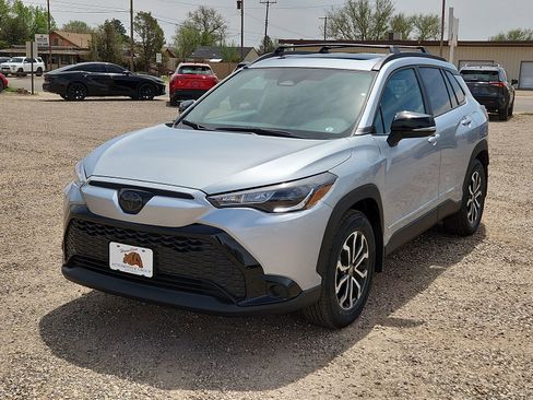 Used 2025 Toyota Corolla Cross AWD Hybrid w/ Moonroof Package image 1