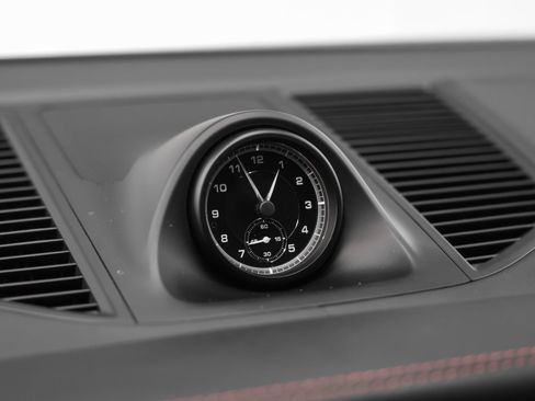 Certified 2022 Porsche Macan S image 43