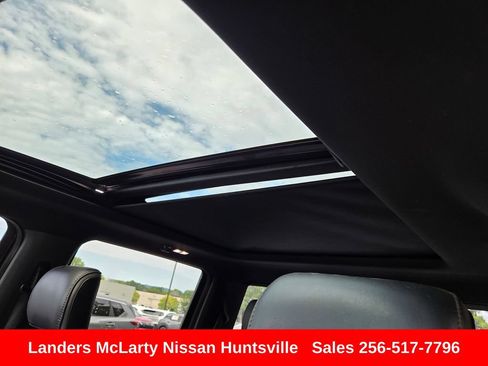 Used 2018 Ford F150 Platinum w/ Equipment Group 701A Luxury AWD/4WD image 18