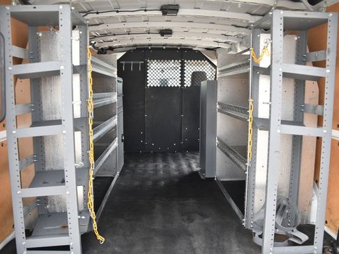 Used 2020 Nissan NV 2500 SV RWD image 12
