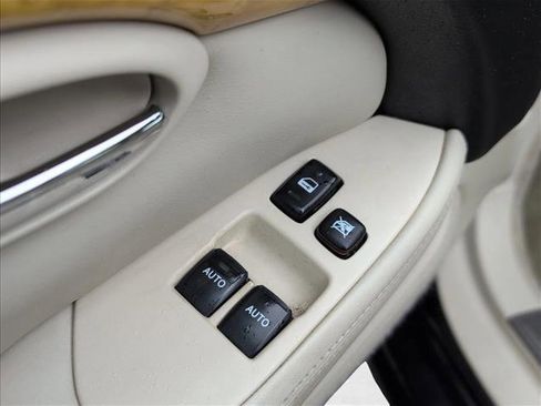 Used 2003 Lexus SC 430 Convertible image 11