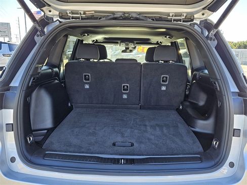 Certified 2025 Jeep Grand Cherokee Laredo X w/ Luxury Tech Group I image 13