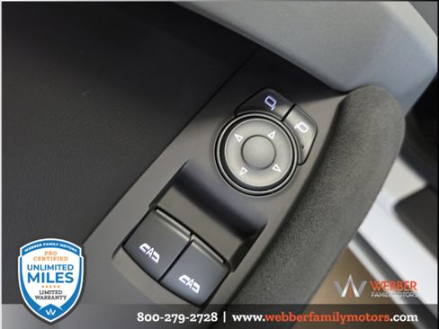 Used 2022 Chevrolet Camaro LT w/ Technology Package RWD image 13