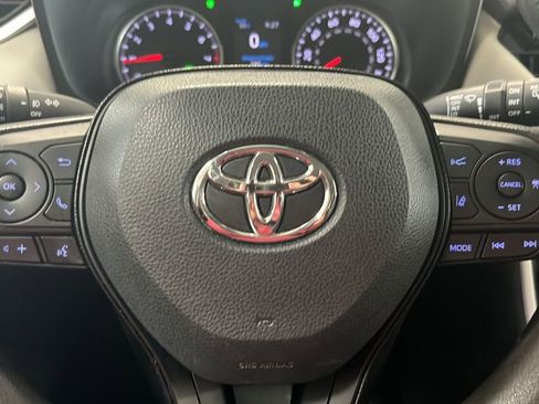 Used 2020 Toyota RAV4 XLE w/ All Weather Liner Package AWD/4WD image 15