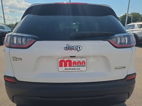Used 2020 Jeep Cherokee Latitude Plus w/ Cold Weather Group FWD image 6