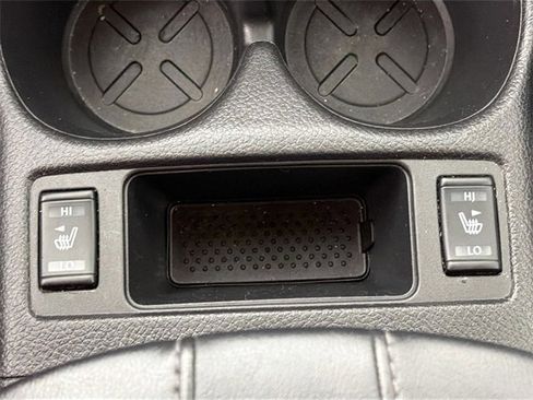 Used 2020 Nissan Rogue SV image 19