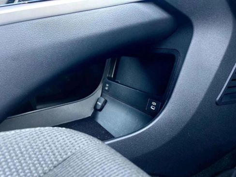 Used 2023 Toyota bZ4X FWD image 19