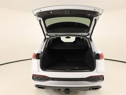 New 2025 Audi Q5 Prestige image 24