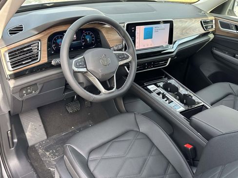 New 2026 Volkswagen Atlas SE image 10