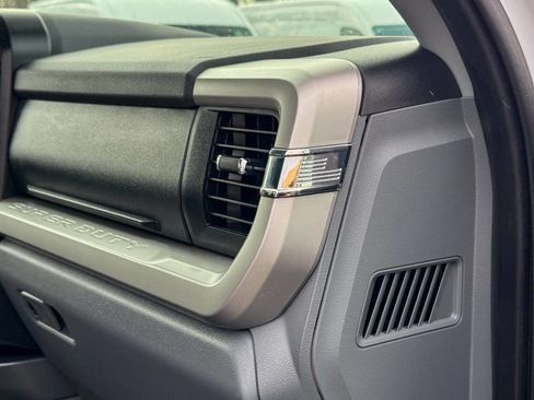 Used 2024 Ford F250 XLT w/ FX4 Off-Road Package image 17