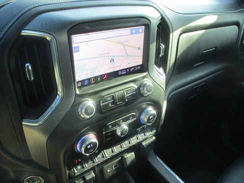 Used 2023 GMC Sierra 2500 Denali w/ Denali Ultimate Package image 32