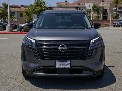 New 2026 Nissan Pathfinder SL FWD image 9