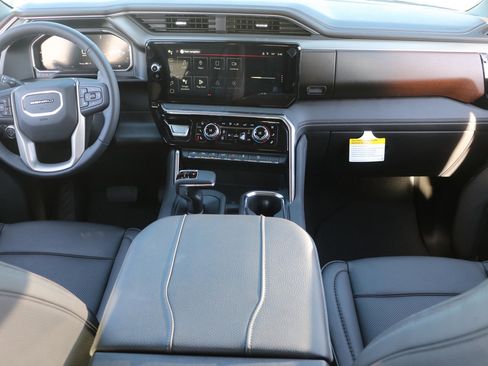 New 2026 GMC Sierra 1500 Denali w/ Denali Reserve Package image 16