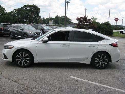 Used 2022 Honda Civic EX-L image 4