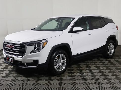 Used 2024 GMC Terrain SLE AWD/4WD image 5