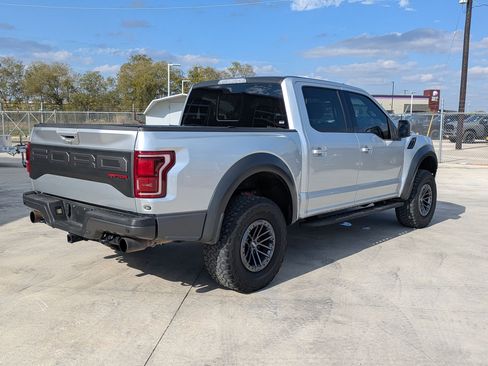 Used 2019 Ford F150 Raptor w/ Equipment Group 802A Luxury image 3