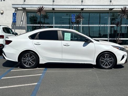 Used 2023 Kia Forte GT-Line w/ GT-Line Premium Package FWD image 3