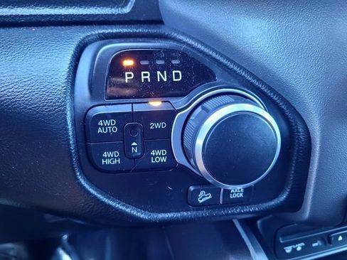 Used 2019 RAM 1500 Big Horn AWD/4WD image 18