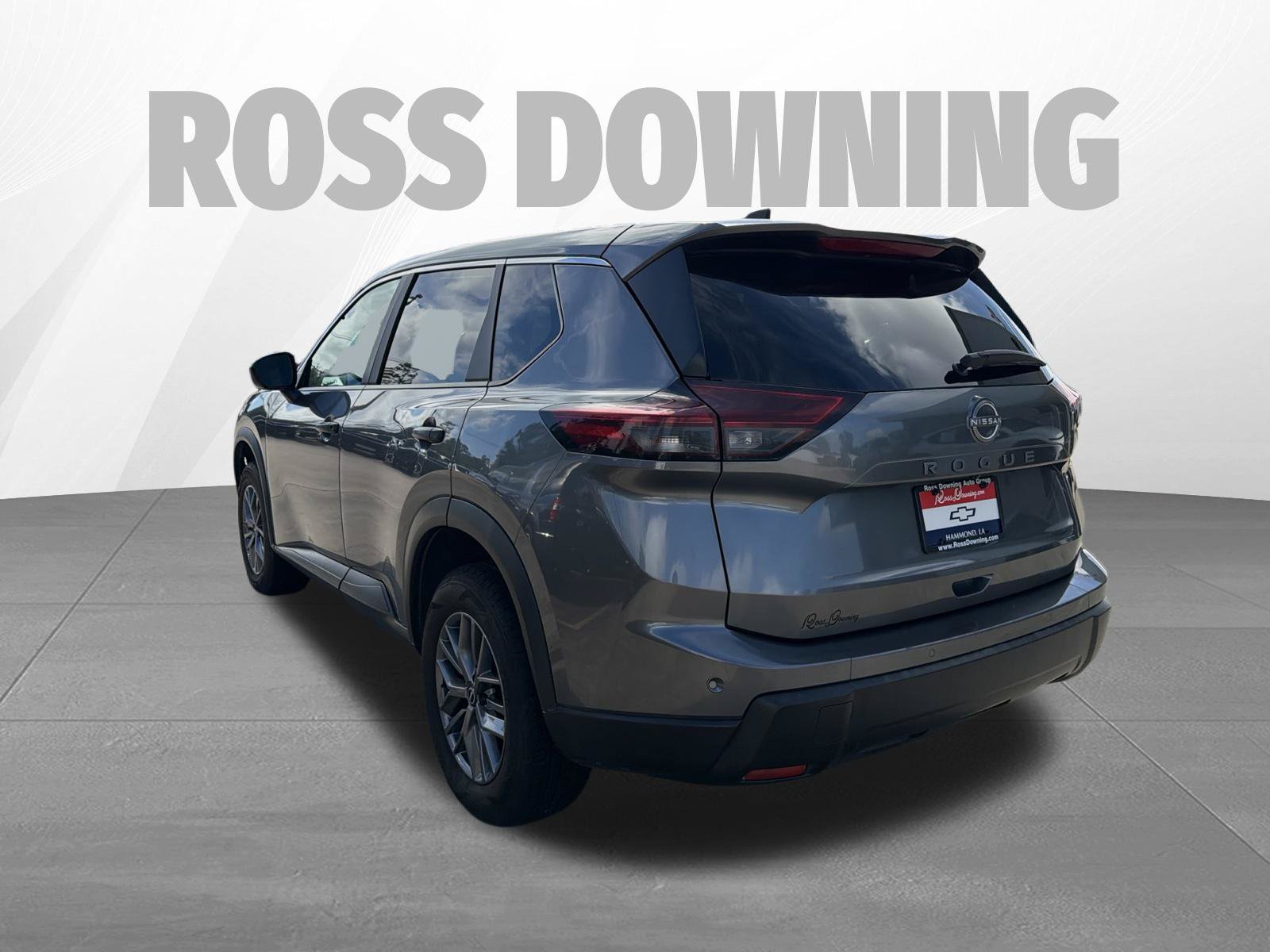 Used 2024 Nissan Rogue S FWD image 6