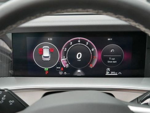 Certified 2025 Volkswagen Tiguan SE AWD/4WD image 27